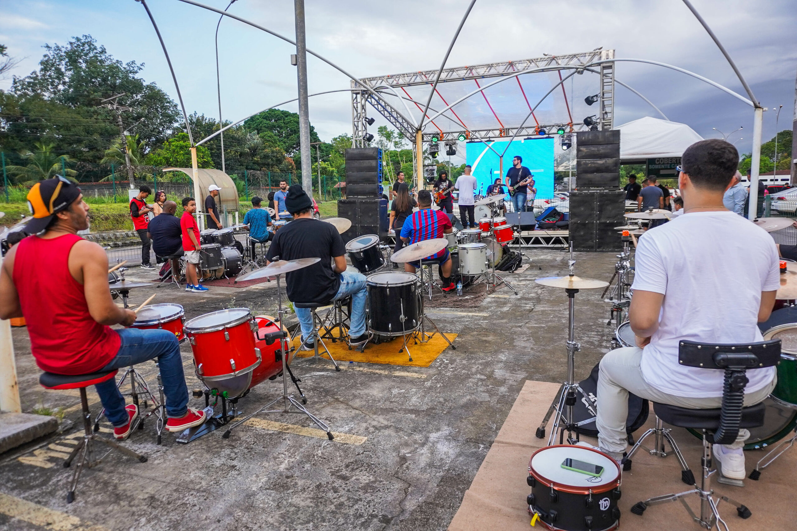 Festival de música e encontro de bateristas agitam estacionamento de shopping na zona sul da capital – Prefeitura Municipal de Macapá