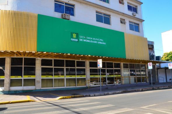 Prefeitura de Cuiab | Semob notifica proprietrios de veculos apreendidos e no retirados