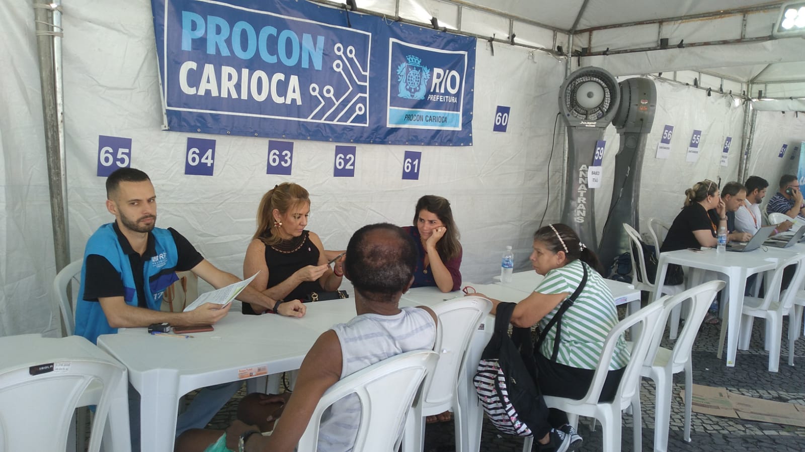 Procon Carioca promove mutirão de negociação de dívidas - Prefeitura da Cidade do Rio de Janeiro