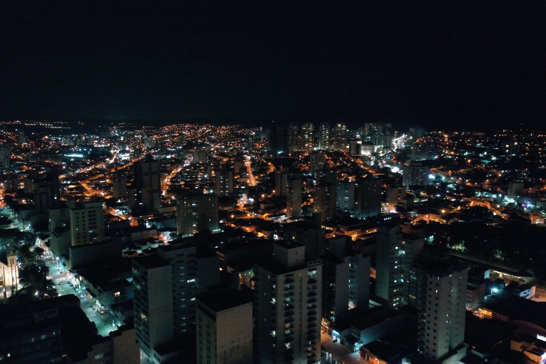 Troca de iluminação do Centro começa nesta segunda-feira (24)