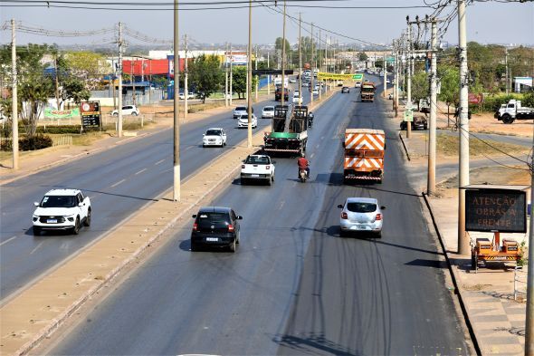Prefeitura de Cuiab | Obra de requalificao de trecho da avenida Fernando Corra segue em ritmo acelerado