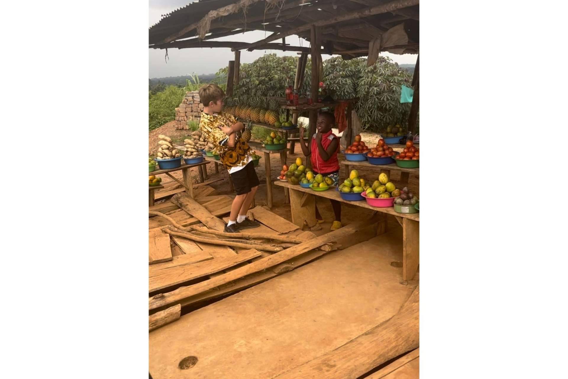 Masaka Kids Africana, los populares niños ugandeses de 'Jerusalema', y su líder Prince presentan su nuevo tema 'Live Happy' con LiL JAN