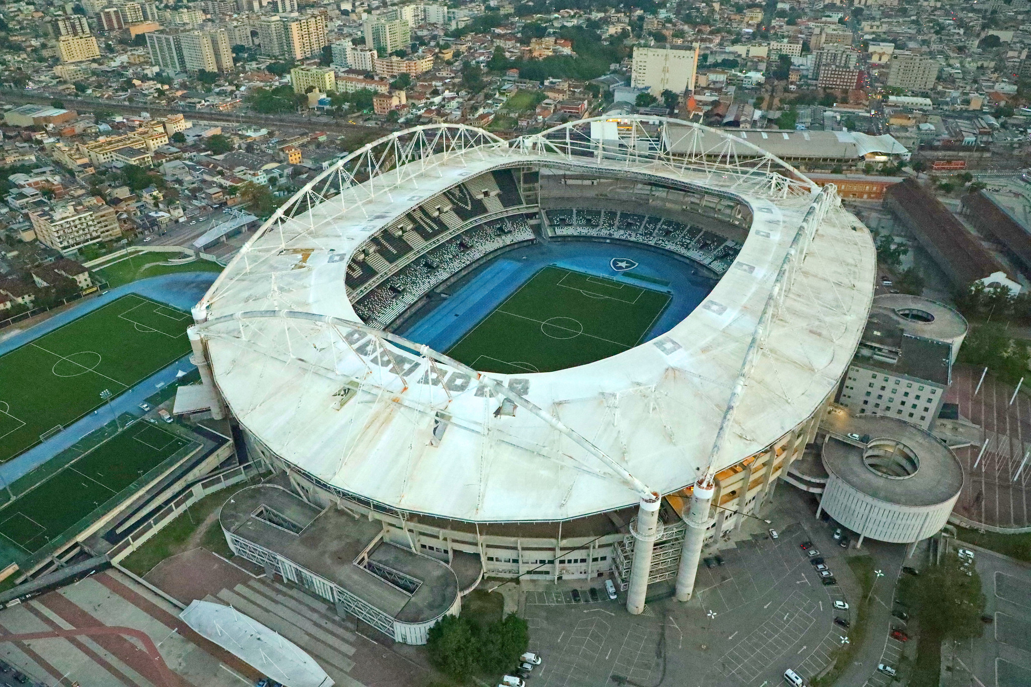 CET-Rio monta esquema especial de trânsito para show do Roger Waters no Estádio Nilton Santos - Prefeitura da Cidade do Rio de Janeiro