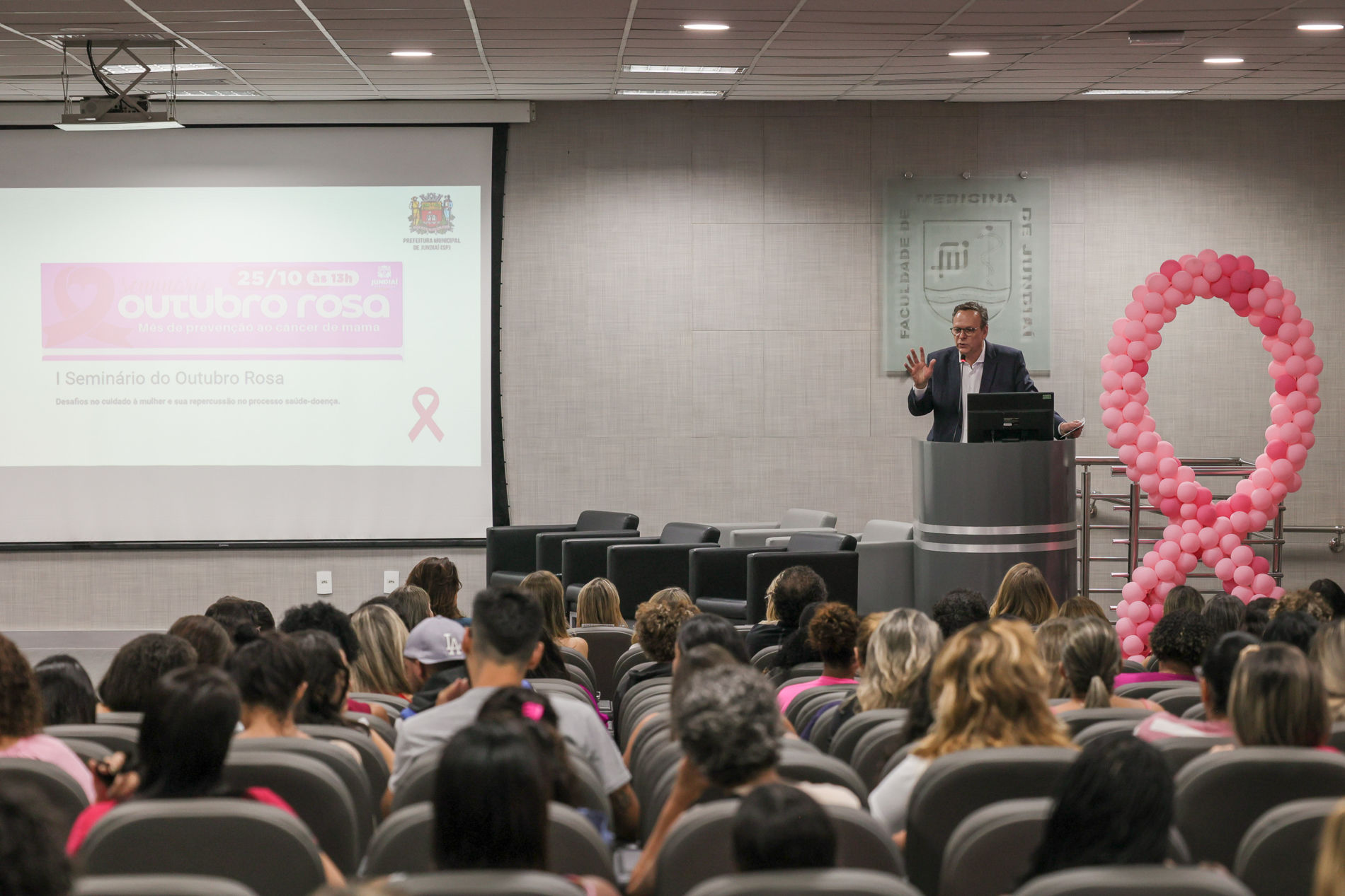 Outubro Rosa: Seminário traz debate sobre desafios para a saúde da mulher