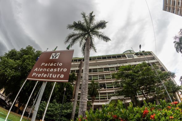 Prefeitura de Cuiab | Prefeito de Cuiab antecipa salrios para aposentados e pensionistas para sexta-feira (22)
