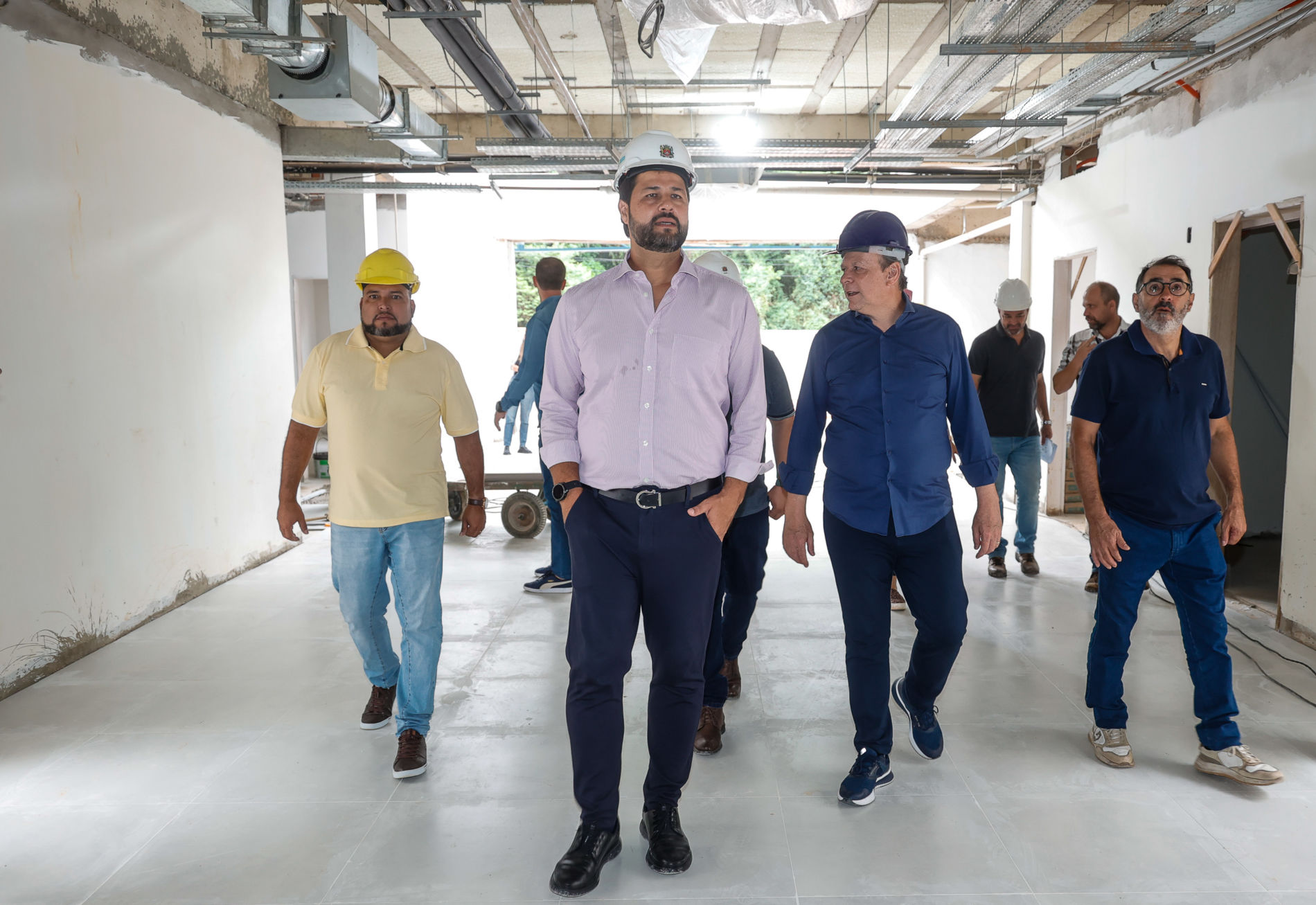 Prefeito vistoria avanço nas obras do PA e Clínica da Família da Ponte São João