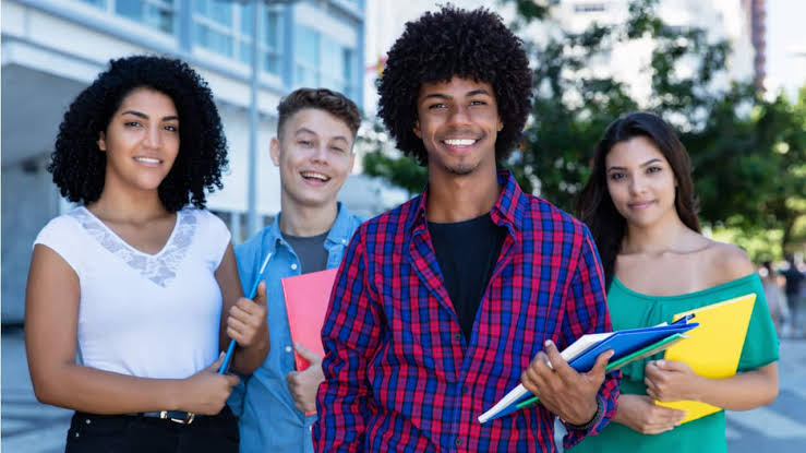 Prefeitura de Búzios inicia cadastramento para programa de assistência universitária (UNIBÚZIOS)