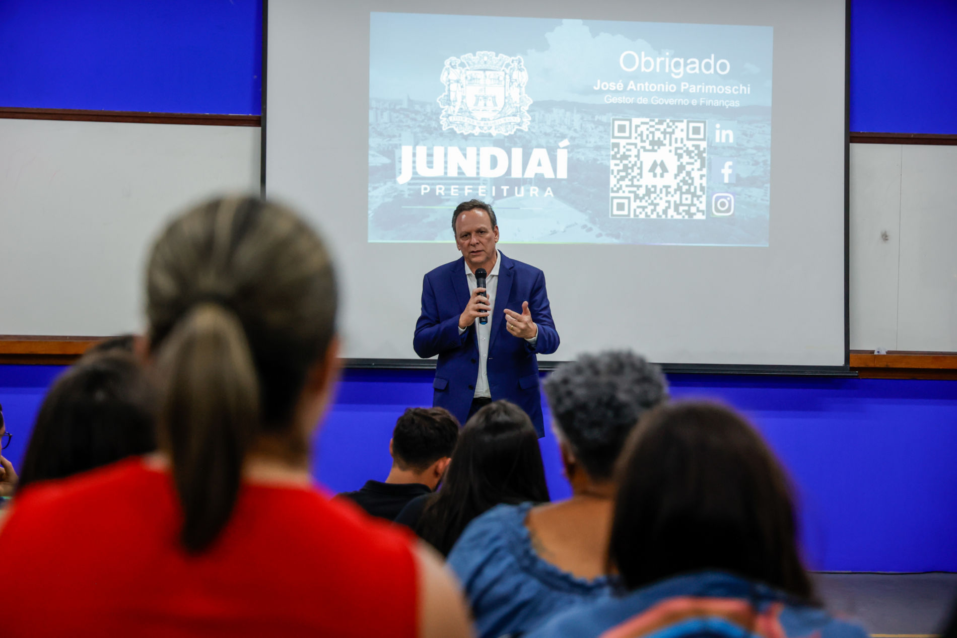 Gestor de Finanças conversa sobre Reforma Tributária com estudantes